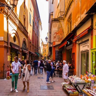 Bologna - Gastronomi, vin og Ferrari