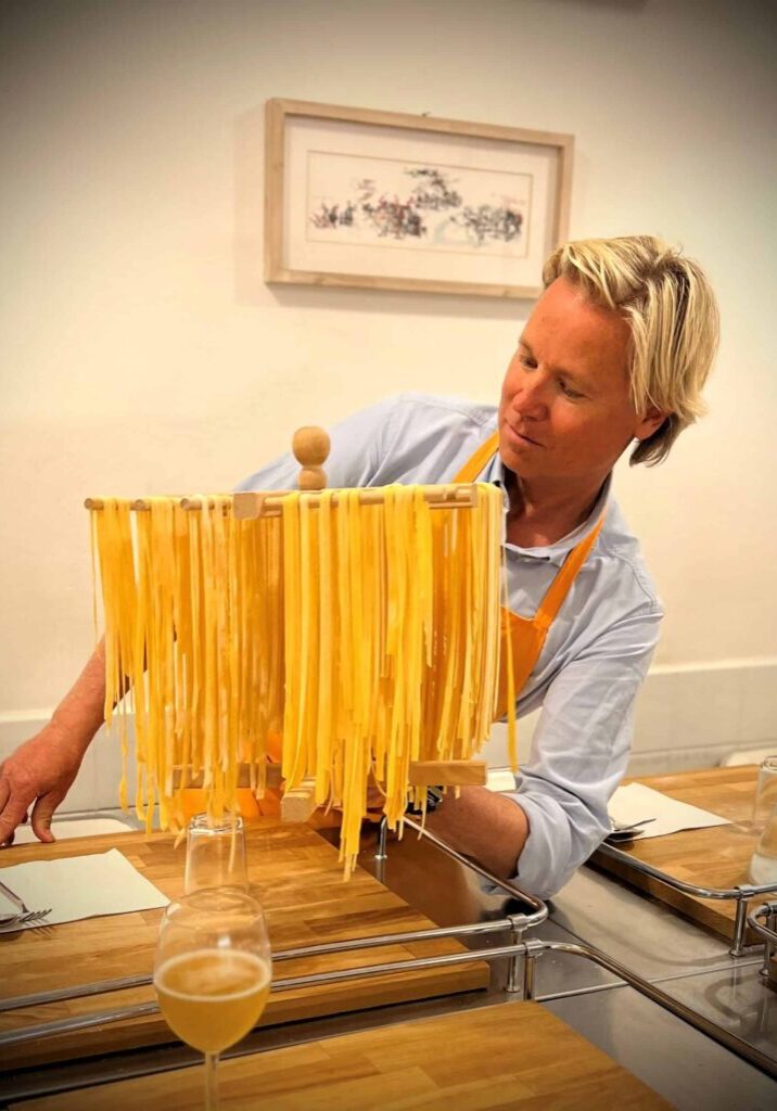 Vin, gastronomi og pastaskole Firmarejser med temaet Vin og Gastronomi